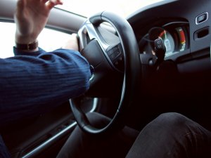 Zraněnému spolujezdci jsme pomohli získat odškodnění po nehodě 852 570 Kč, i když řídil jeho bratr